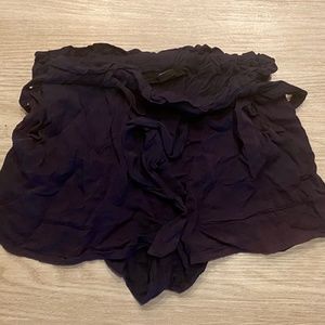 Know One Cares Navy Flowy Shorts Size M